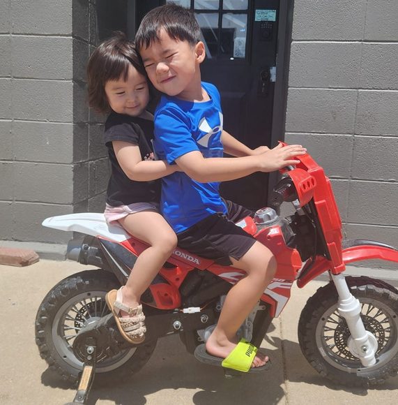 Meet your Posher, Nghi - Picture 1 of 1